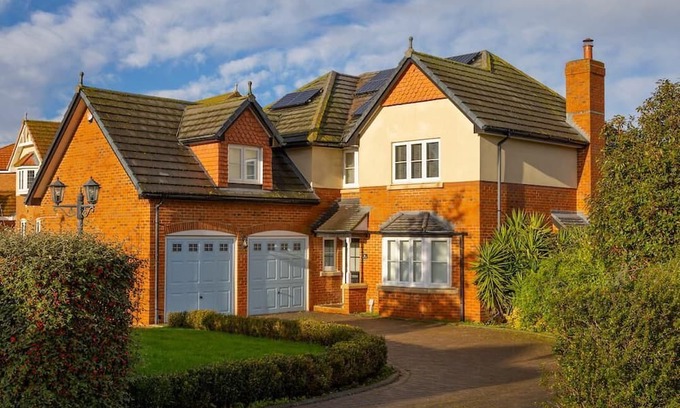 Sheerness Casa | 4 Luxurious Executive Villa