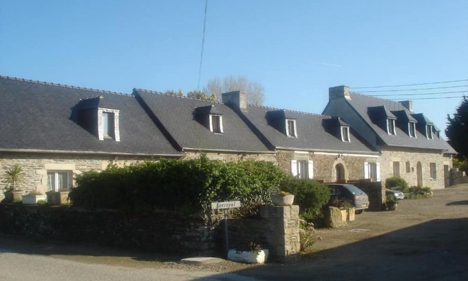 Garlan Casa | Cottage 'Gite Ty Coz' with Wi-Fi
