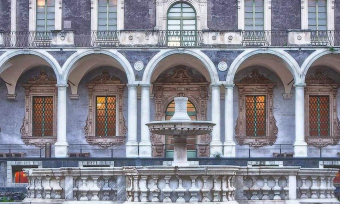Old Town Casa | Homerez - House 3 km away from the beach for 6 ppl. with shared pool at Catania