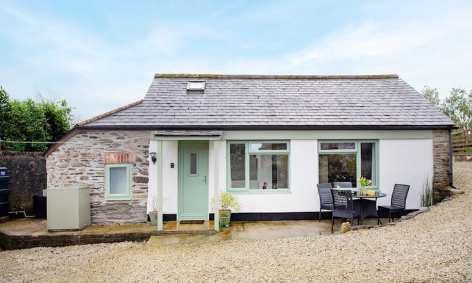 Liskeard Cabaña | 1 bedroom accommodation in Tregrill, near Liskeard