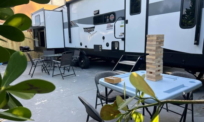 Princeton Casa | Luxury RV with Private Entrance
