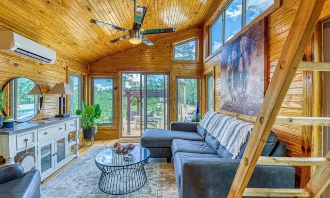 Rogersville Casa | 238) Perfect for couples!