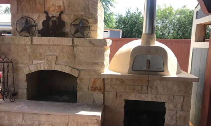 San Antonio Casa | 130D) 2 Queen beds with a hot tub!