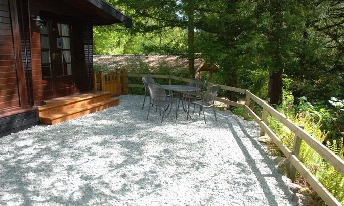Skelwith Bridge Cabina | Moss Eccles Tarn - Cosy lodge in woodland setting. Pet Friendly.