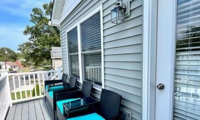 Town Bank Casa | 1 block and a 5 min walk to the Delaware Bay Beach and the awesome sunsets.