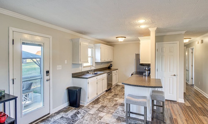Winchester Casa | Charming Winchester Escape, 7 Mi to Downtown!