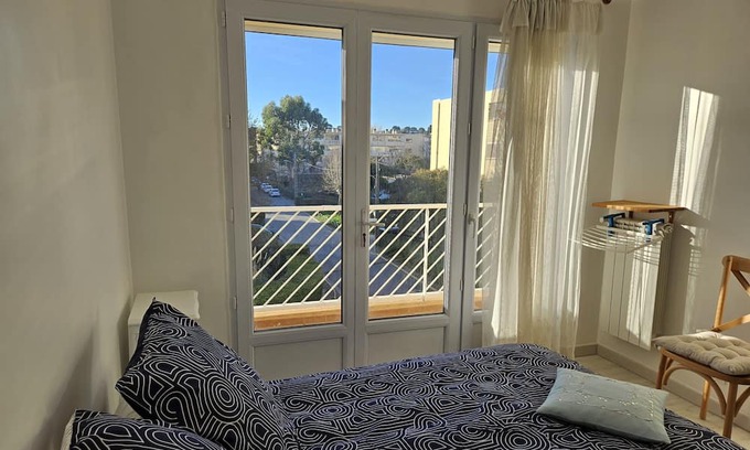 Le Pradet Apartamento | Bright apartment - near the beach
