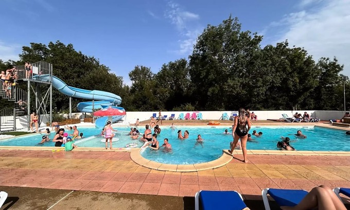 Saint-Denis-du-Payre Casa | CAMPING O BEAU LAURIER * - Mobile home 5 to 7 people 69 5 to 7 people - 5 people. included in the price