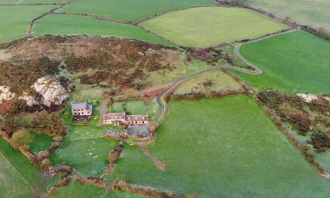 Goodwick Cabaña | Remote Cottage. Panoramic Views & Skies. Fresh Air. Wonderful for families.