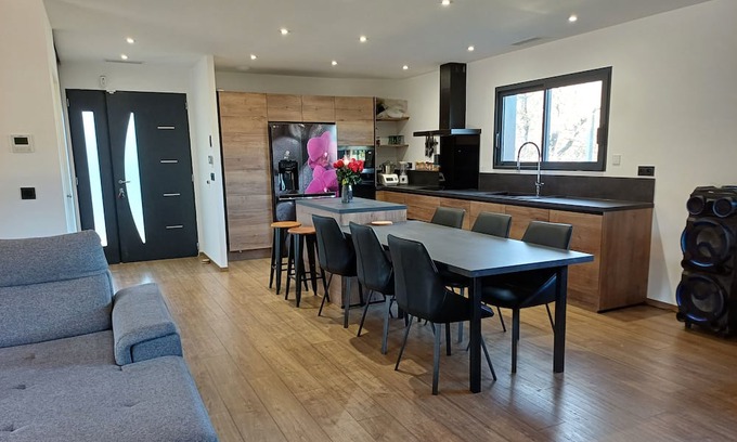 Payrin-Augmontel Casa | Villa Neuve Entière Jacuzzi Terrasse Privatif