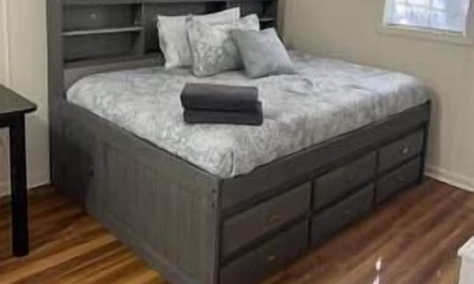 Tallahassee Cabina | Stay, Play, Hide, Relax -Quiet location close town