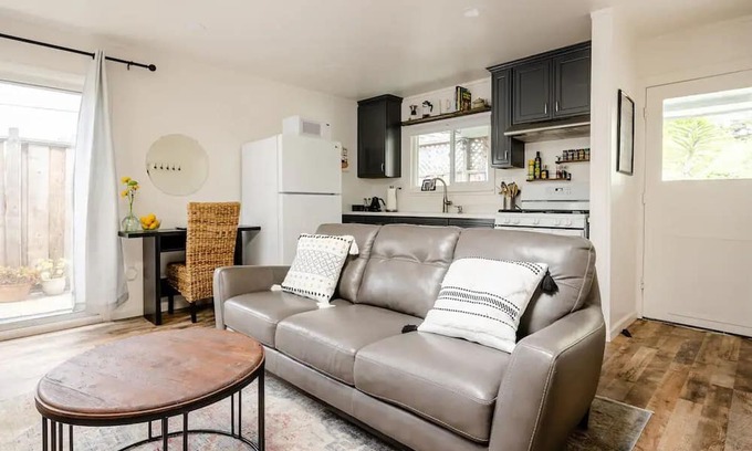 Opal Cliffs Apartamento | Cozy cottage two blocks to the beach!