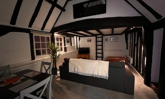 St Neots Apartamento | Historic Grade 2 listed, town centre property.