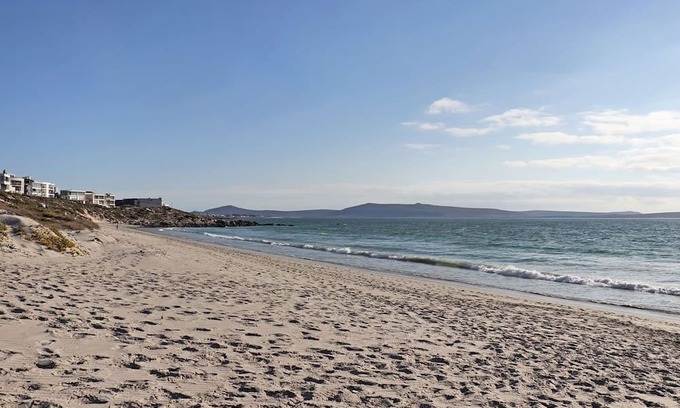 Calypso Beach Casa | Blue Lagoon 2 - Two Bedroom House, Sleeps 4
