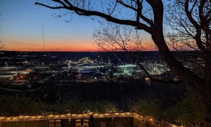 CUF Casa | New to VRBO, NOT new to Hosting! 5 Star Rated! Historic Central Home w/ a View