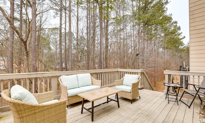 Lithonia Casa | Stonecrest Home w/ Smart TVs Near Atlanta!