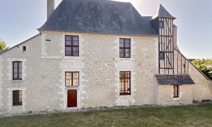 Ambillou Casa | 16th century mansion, in the heart of the Loire castles