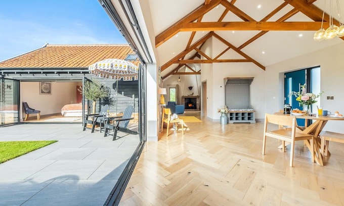 Ipswich Cabaña | 1 bedroom accommodation in Henley, near Ipswich