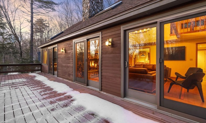 Moultonborough Casa | Lake Winnipesaukee Retreat - Private Beach Access