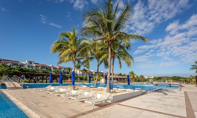 Puerto Juarez Condominio | 726 Sur Casa Goldzmidth 2 Bedroom Condo by RedAwning