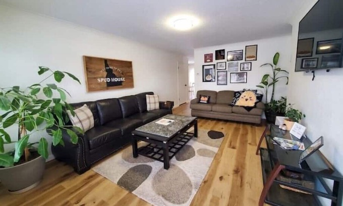 Burley Casa | The Spud House