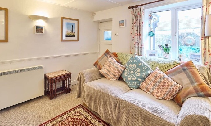 Hythe Casa | Host & Stay | Claire's Cottage