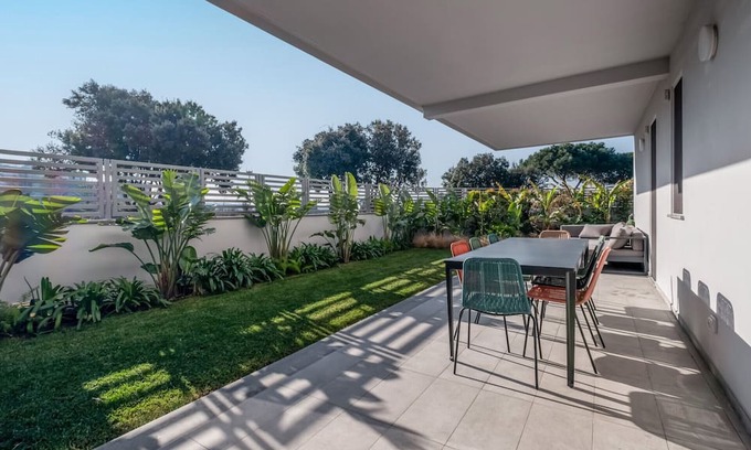 Zona XXIV Fonte Ostiense Apartamento | The Tropical Corner by Typney