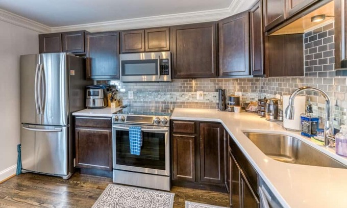 Southeast Casa | Hilltop Hideaway in DC