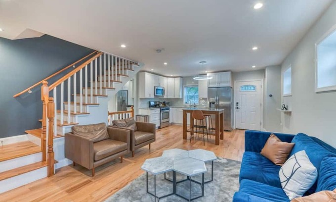 Washington Casa | Ash Abode - Free Secured Parking