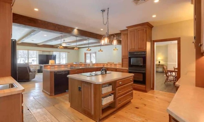 Stouchsburg Casa | Lazy Meadows Horse Ranch, new listing