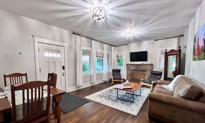 Flagstaff Casa | Relaxing Historic Home in Downtown Pet Friendly