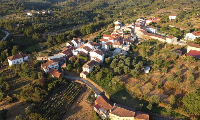 Moitas Cama Y Desayuno | "Yellow House - Casa Amarela" Is a Family Run Farmhouse in the Mountains