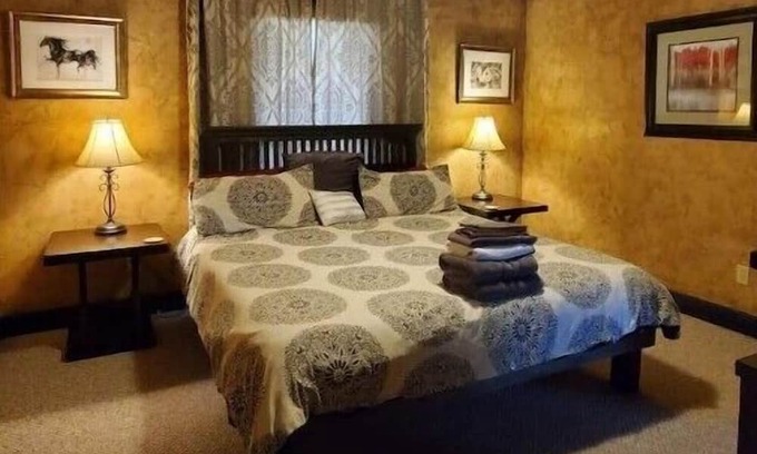 Rogers Casa | Happy Home - Rogers Purple/king mattress!