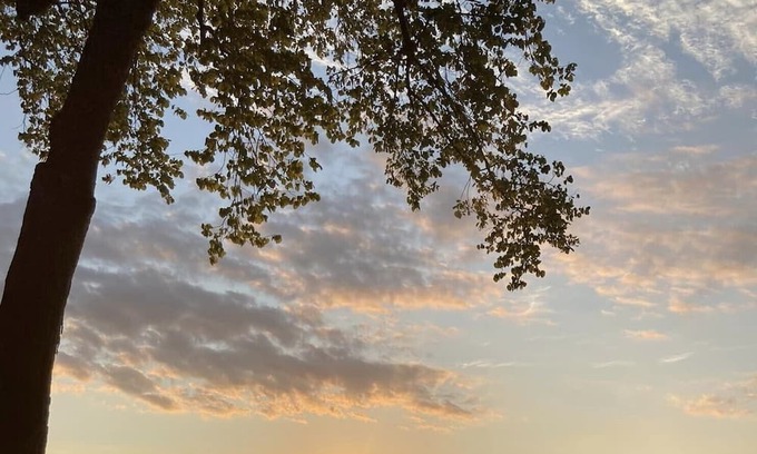 Appleton Cabaña | Sunsets on Palisades...Waterfront cottage on the Fox River/LLBDM with dock!