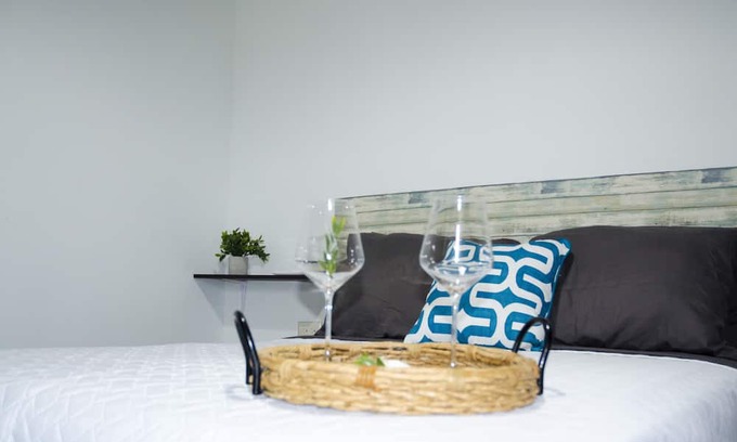 La Libertad Apartamento | Coastal Bliss: Stunning View Beachfront Gem