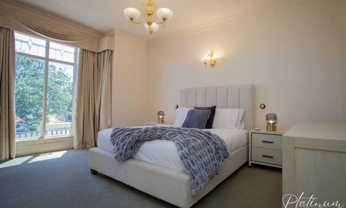 Ballarat North Casa | Timeless Elegance on Norman