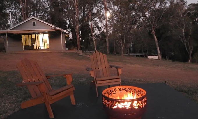 Murphys Creek Casa | Farm Stay - 2 Bedroom cottage