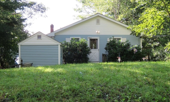 Sanford Cabaña | Delightful waterfront home offers fun and relaxation for all who venture here!