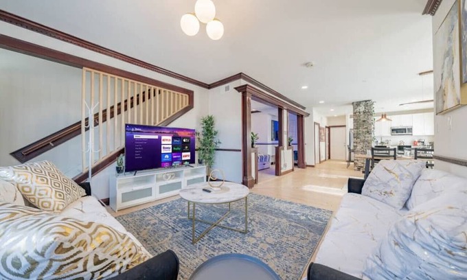 Brewers Hill Casa | Modern 2BR Gem: Stylish Retreat