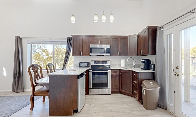 Payson Cabaña | 2-story cottage with breathtaking mountain views, fireplace, patio, grill, & AC