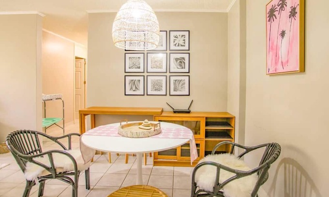 Tamuning Apartamento | Your family will be close to everything when you stay at this Kids friendly centrally-located place