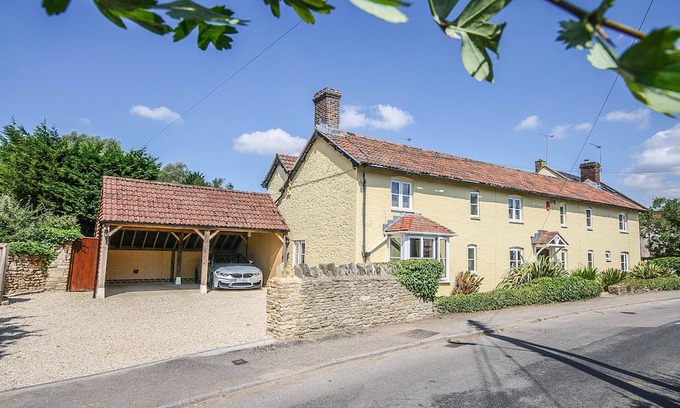 Old Sodbury Cabaña | Charming 5-Bed Cottage in Old Sodbury Bristol
