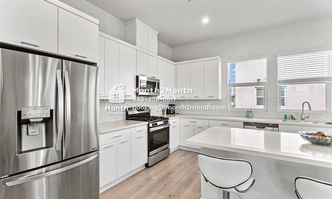 Platinum Triangle Casa | Enchanting Oasis on Lewis St #41823