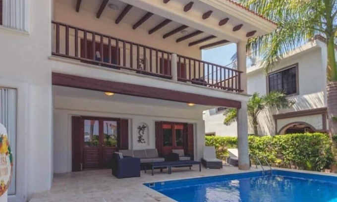 Área de Playacar Fase I Villa | Private rooftop with a stunning ocean view. Private pool. Sleeps 8 guests.