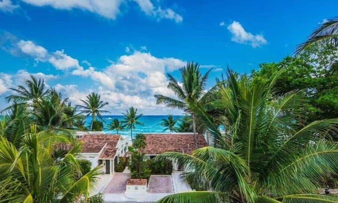 Área de Playacar Fase I Villa | Private Villa located within 30 seconds walk to the beach with private pool