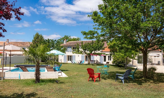 Balanzac Cama Y Desayuno | Chambre Dhôte de Charme "oceane" Entre Sainte et Royan Avec Piscine