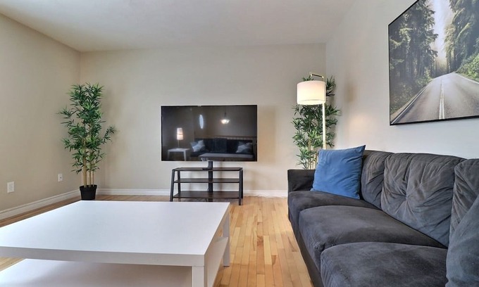 Moncton Casa | Cozy Home in Central Moncton WFH NBCC