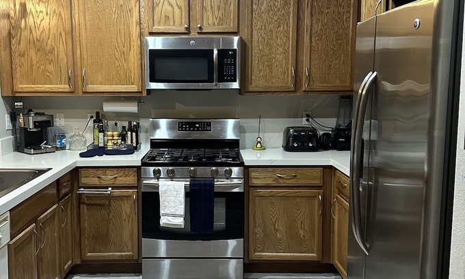 Rhodes Ranch Casa | Luxury Entire House off 215 Freeway & Durango Southwest - Family & Pet Friendly