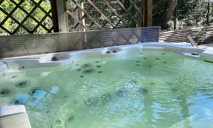 Marina di Castagneto Carducci Casa | Holiday Home 'Appartamento 1 - Villa Lidia' with Private Pool, Wi-Fi and Air Conditioning