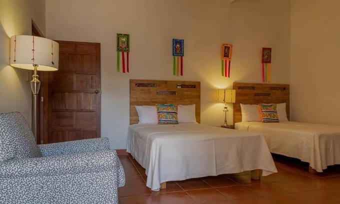Luis Jiménez Figueroa Cama Y Desayuno | Habitación Retablos en Casa Los Arquitos B&B